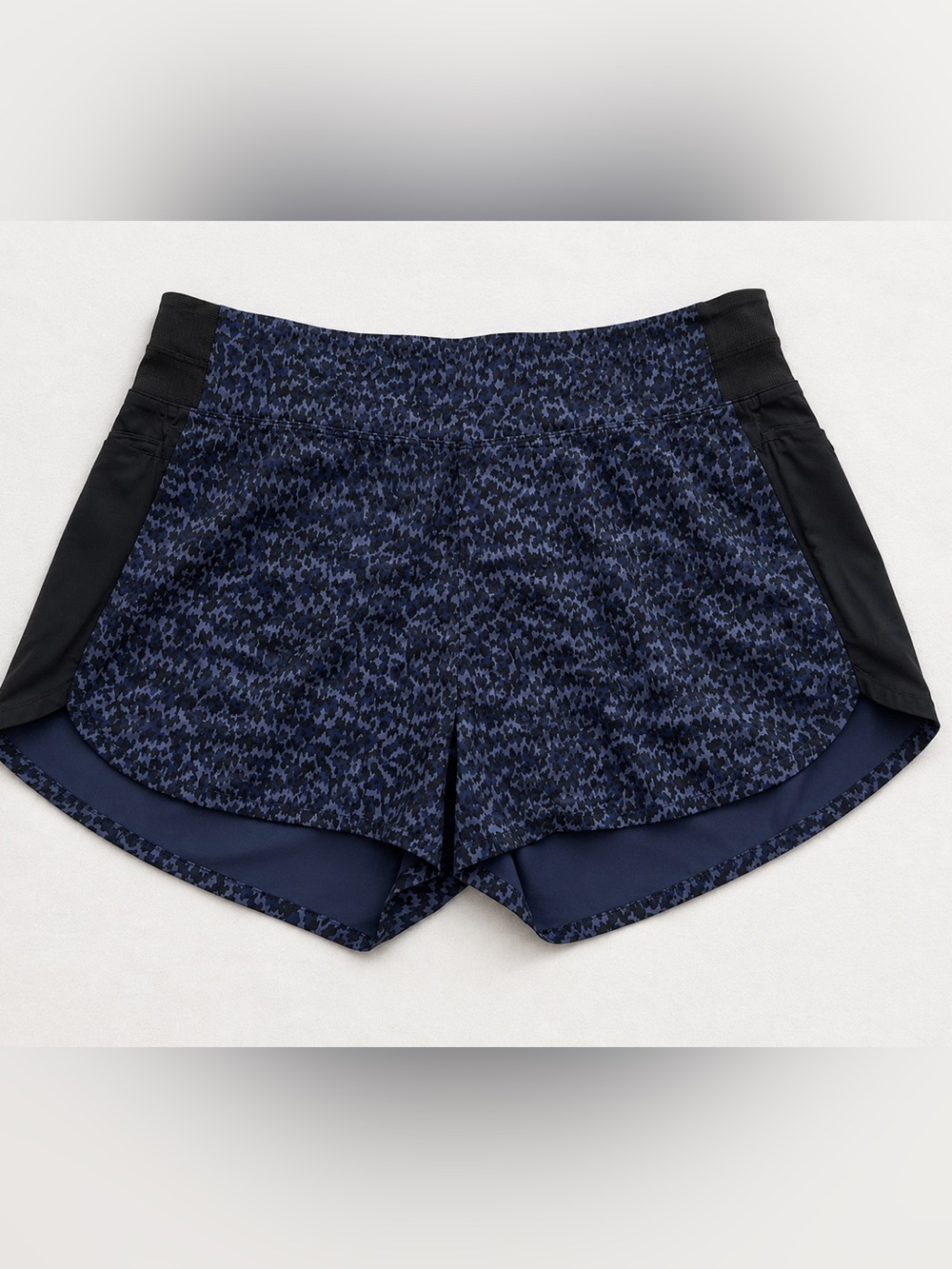 Athleta Brooklyn Printed Shorts Size 20 Blue Leopard Print Athletic